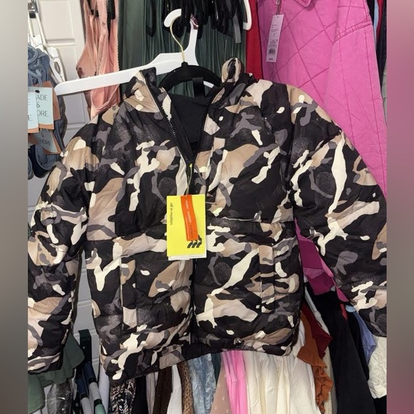 Boys coat - Picture 1 of 1